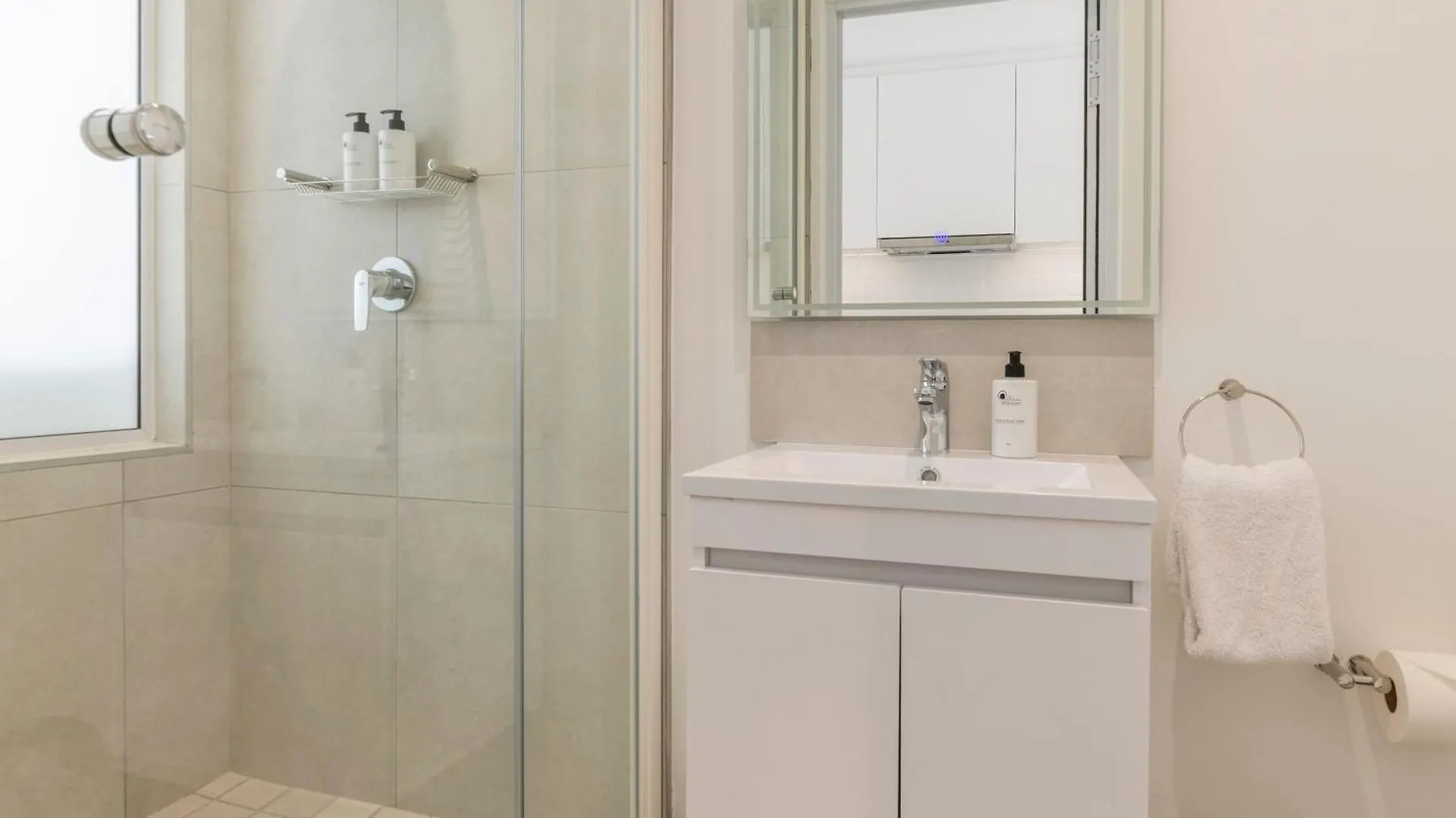 1Onalbert 2 Bed Parking Apartment Cape Town